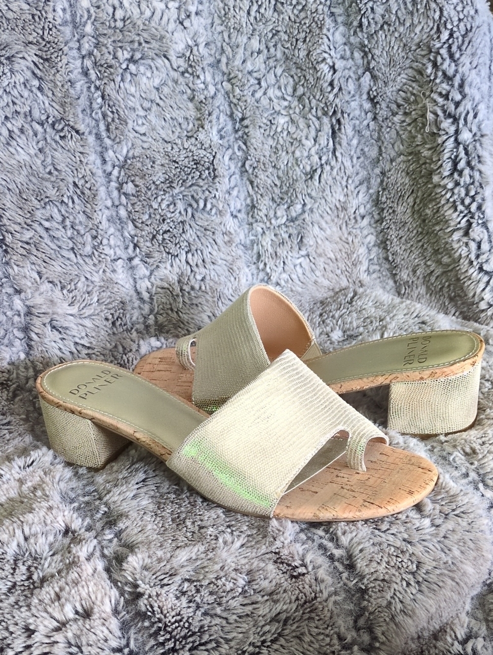 Donald J. Pliner Naia Embossed Slide Sandal Sz 8.5